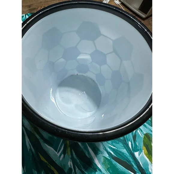 Soccer & Football Plastic Easter pails - Picture 5 of 9